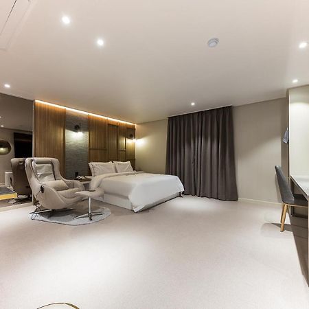 Hotel Lium Cheonan Buitenkant foto