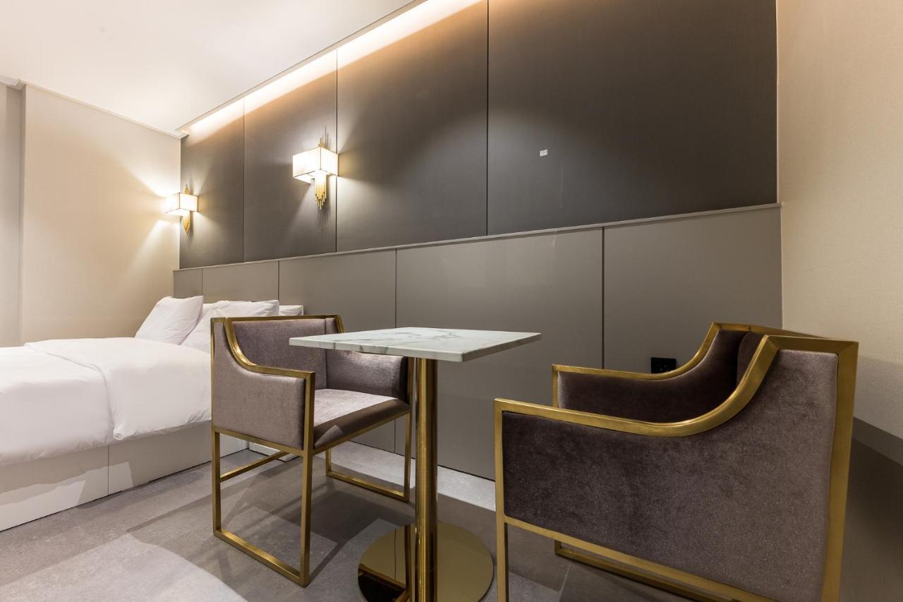 Hotel Lium Cheonan Buitenkant foto