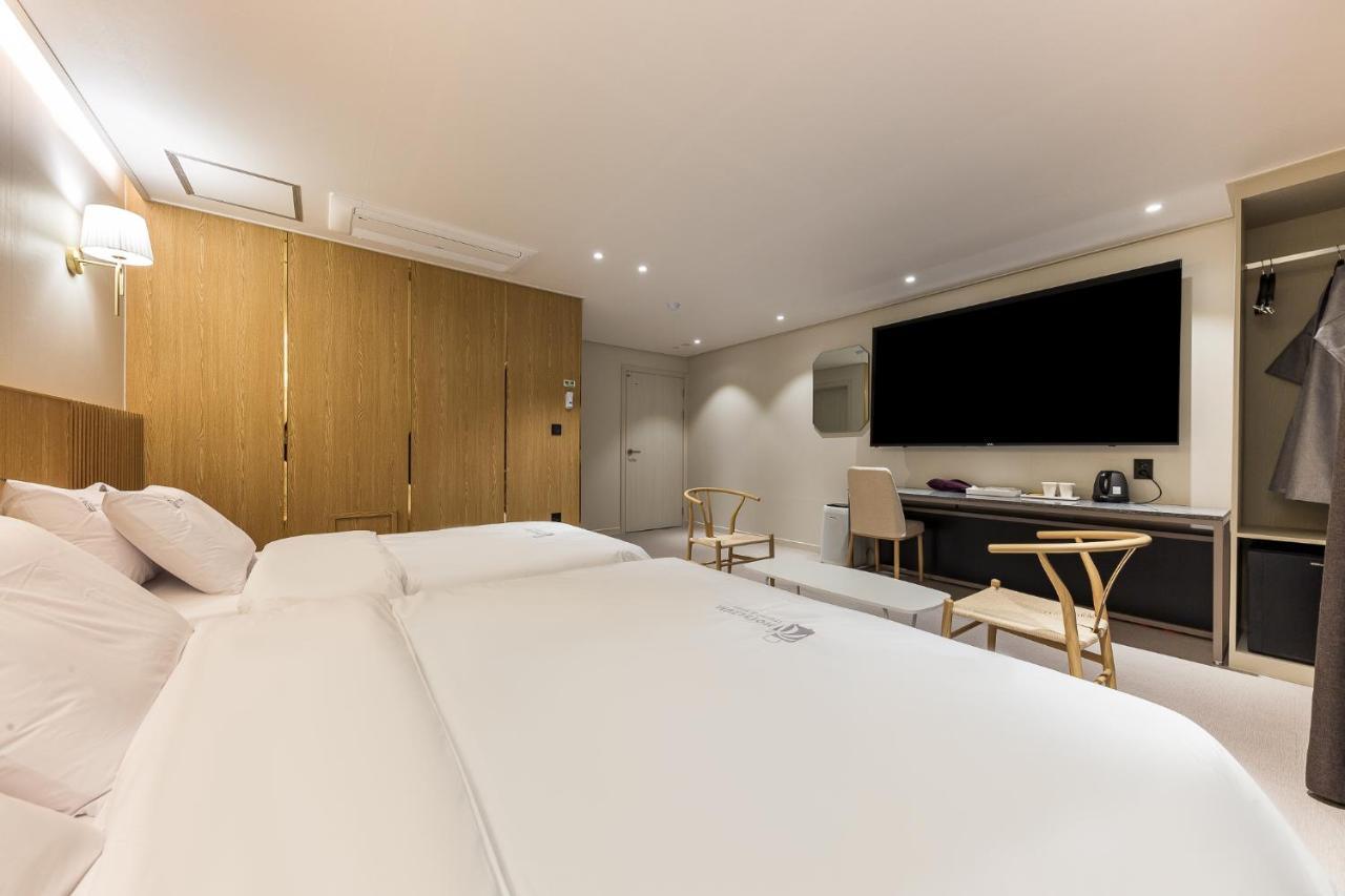 Hotel Lium Cheonan Buitenkant foto