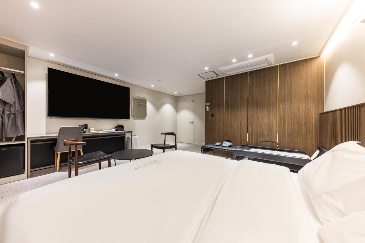 Hotel Lium Cheonan Buitenkant foto
