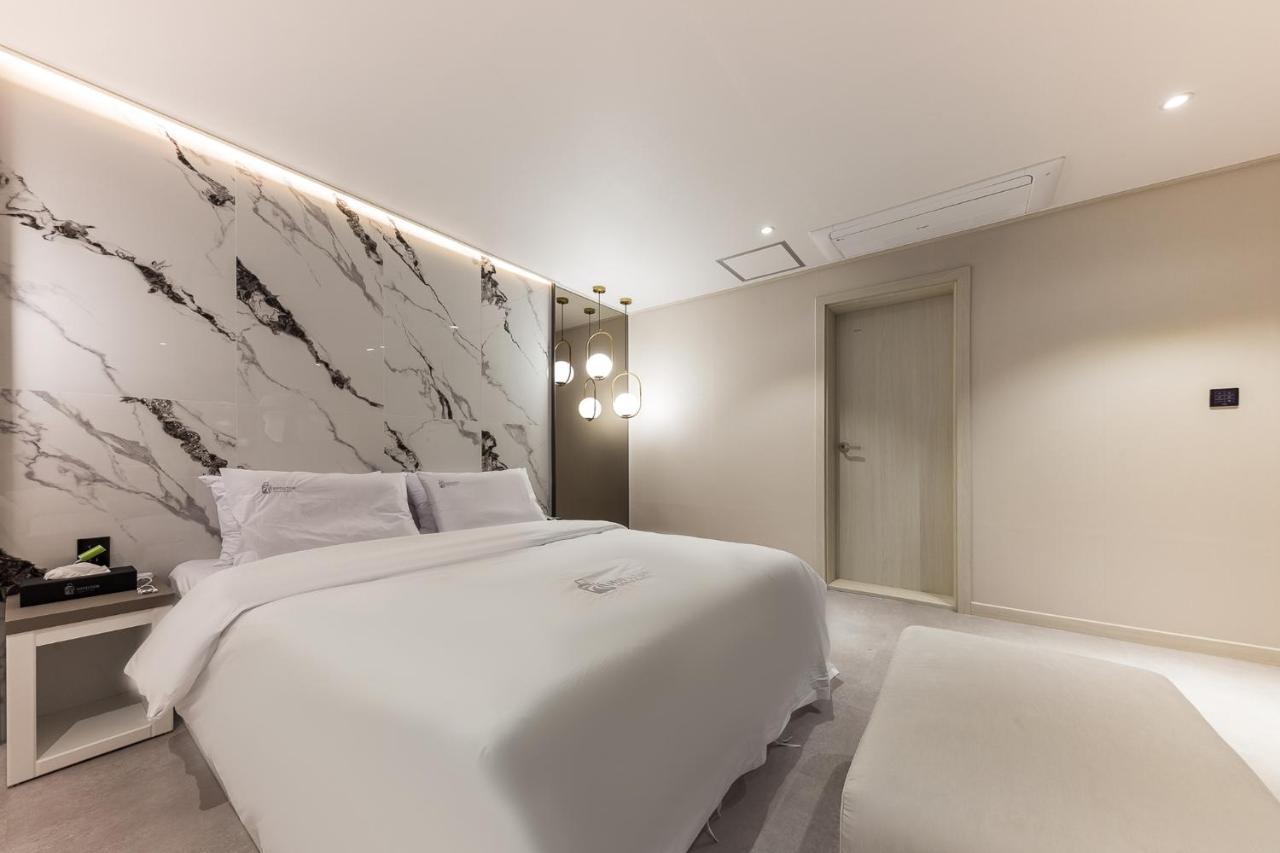 Hotel Lium Cheonan Buitenkant foto