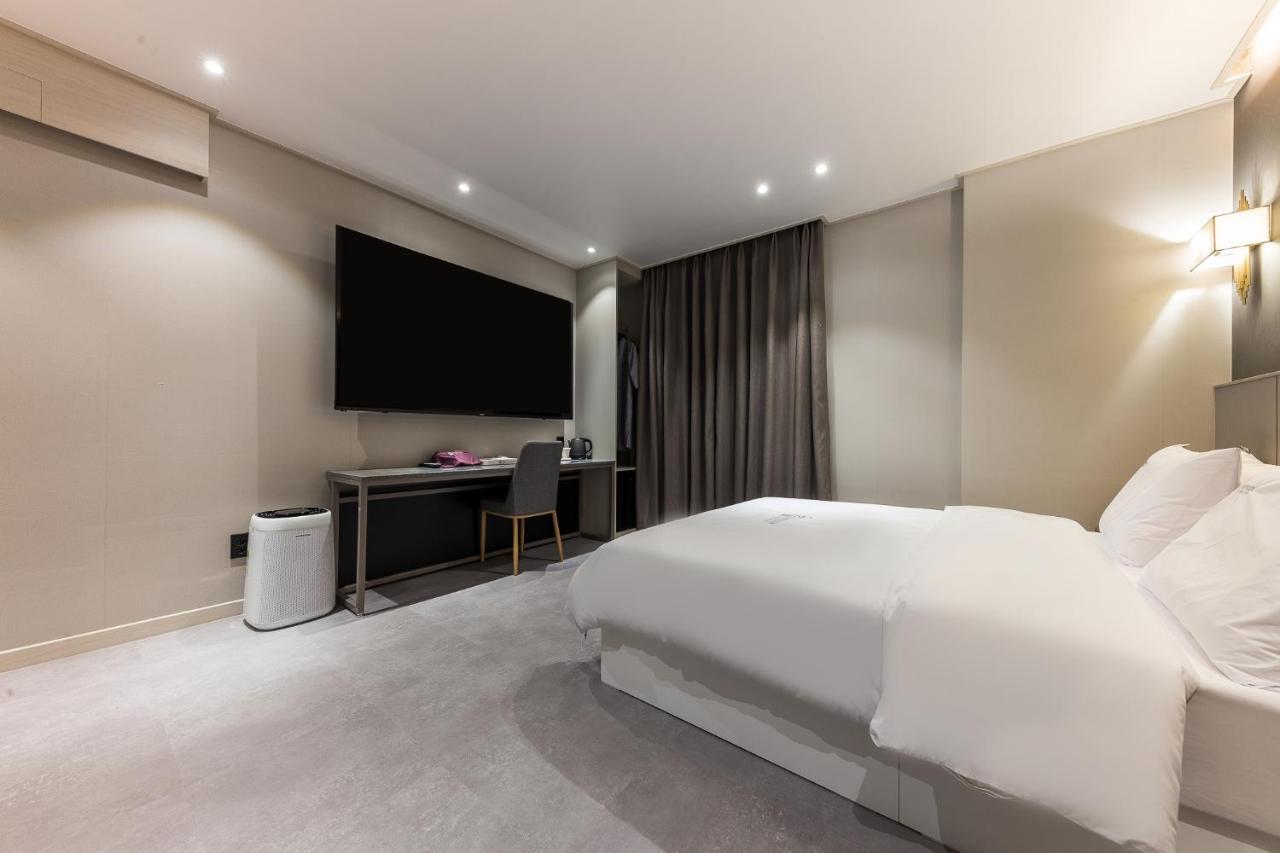 Hotel Lium Cheonan Buitenkant foto